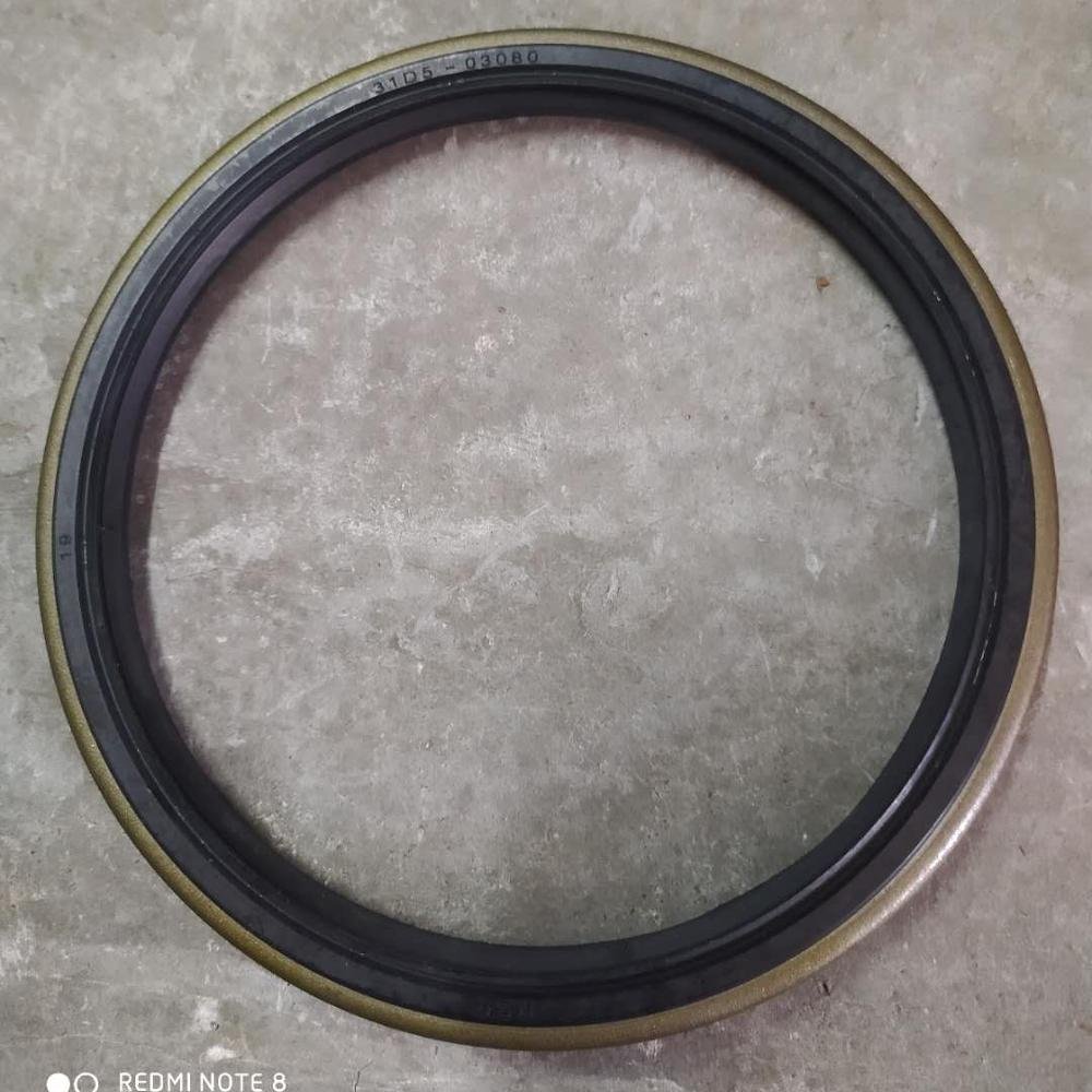 Good Price Universal Bus Parts Accessories 31D5-03080 Bus Front Wheel Oil Seal